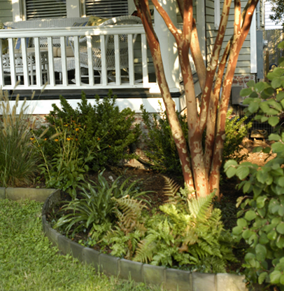 PHILIPCRAWFORD + associates is a licensed landscape architecture firm that works on a wide range of residential landscape projects serving a variety of needs.  Our "Client Questionnaire" and subsequent on-site meetings allow us to gain an understanding of our individual client's wants and needs.  From small urban lots where space is at a premium, to larger lots where space is a luxury, we always provide functional and aesthetically pleasing solutions to our clients.
